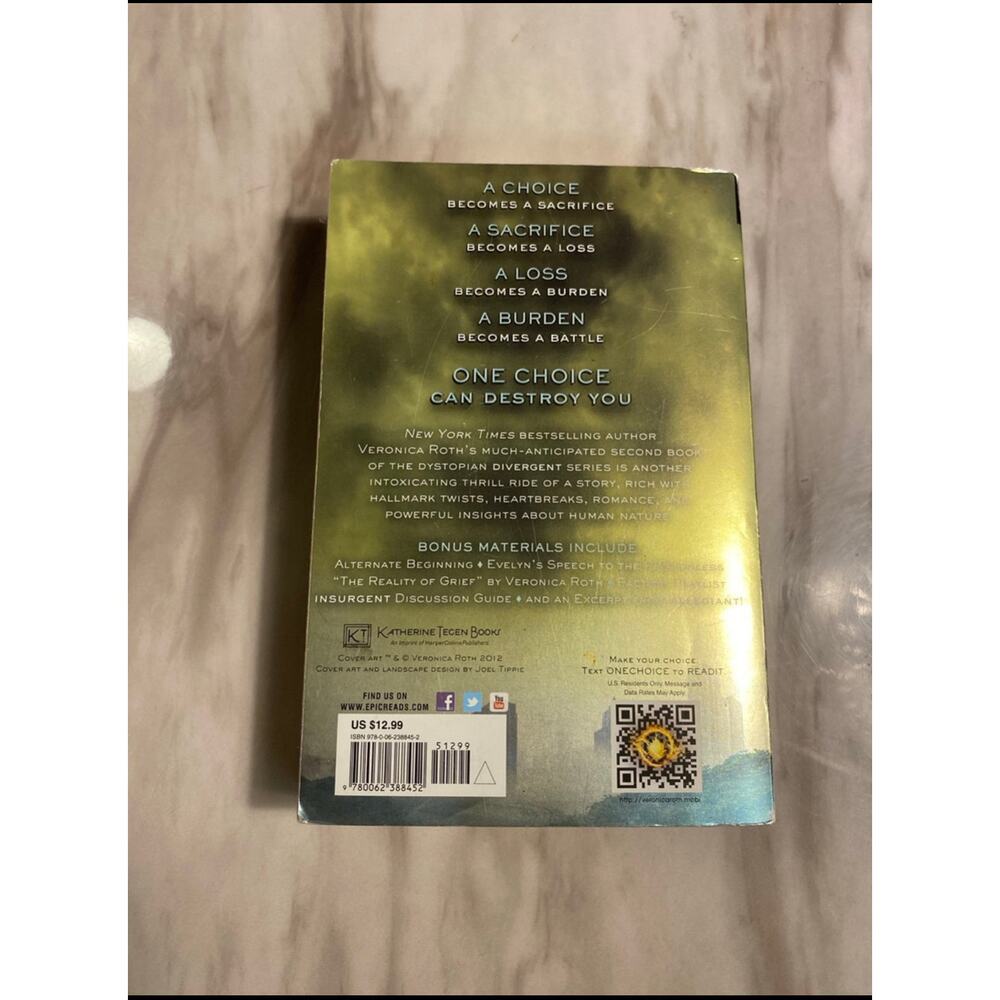 Insurgent by Veronica Roth Book - Picture 3 of 4